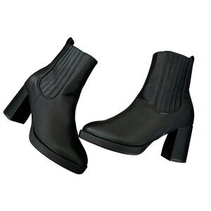 PrettyLittleThing Black Boots Pull On Square Toe Ankle Boots Side Zipper Size 9